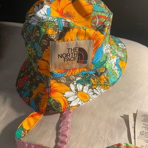 Gucci bucket hat - Reversible
